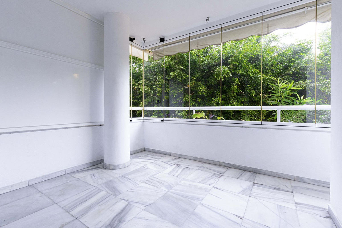3 Bedroom Apartment for Sale in Marbella