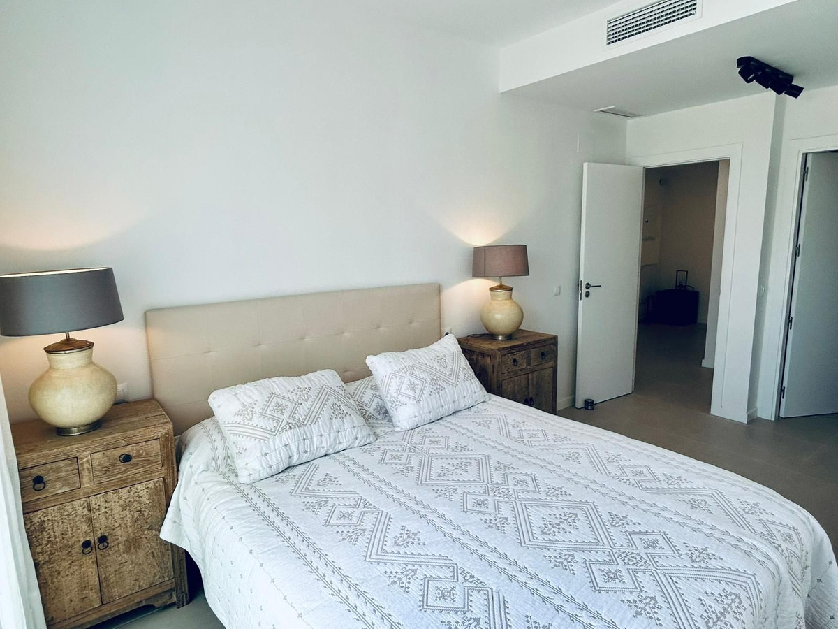 2 Bedroom Apartment for Sale in Estepona — 9
