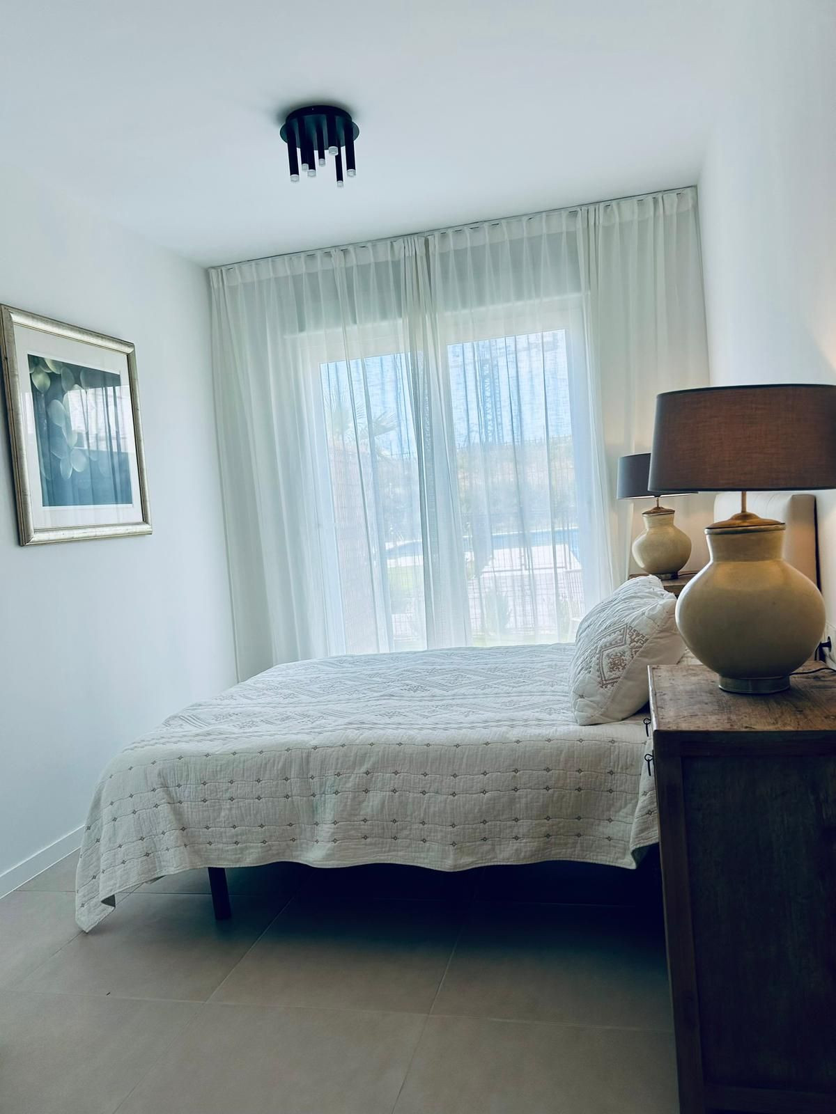 2 Bedroom Apartment for Sale in Estepona — view 10