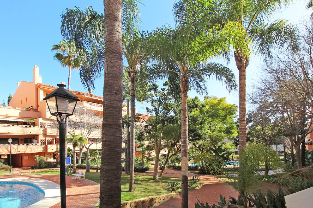 1 Bedroom Apartment for Sale in The Golden Mile — 2