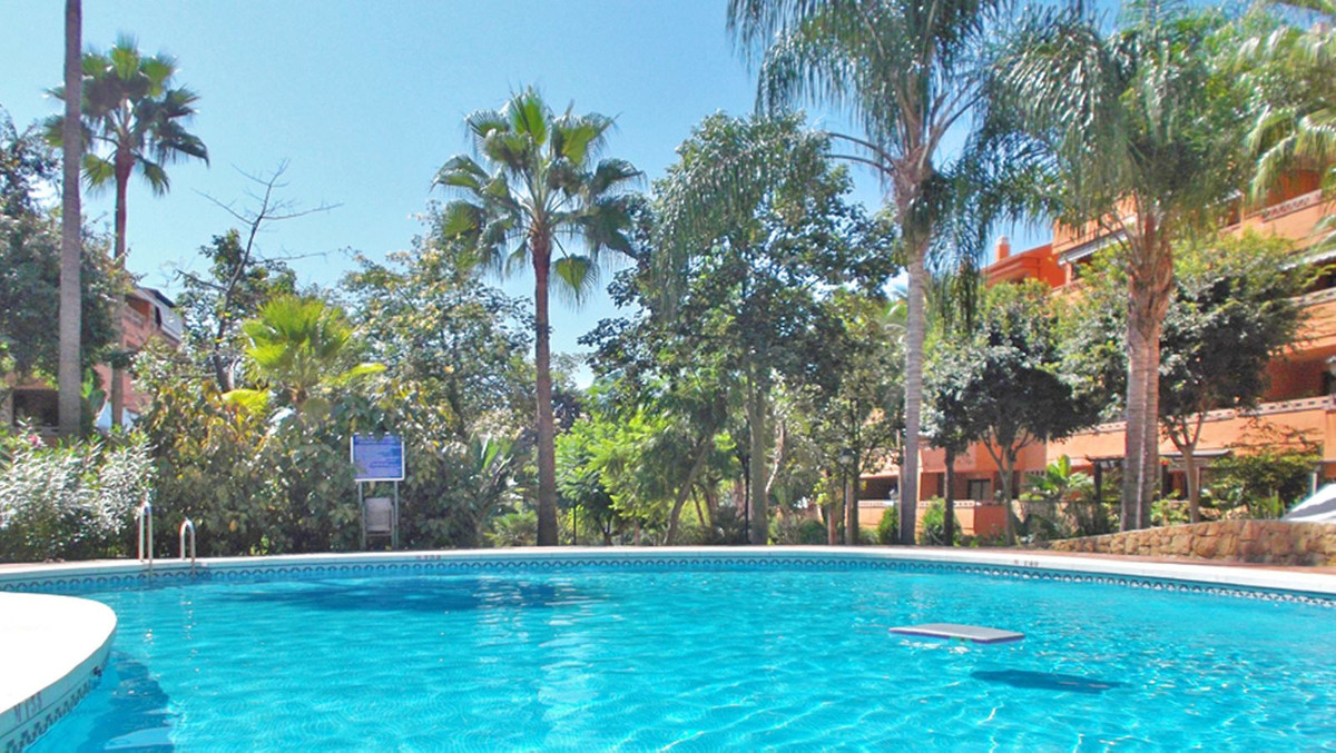 1 Bedroom Apartment for Sale in The Golden Mile — 3