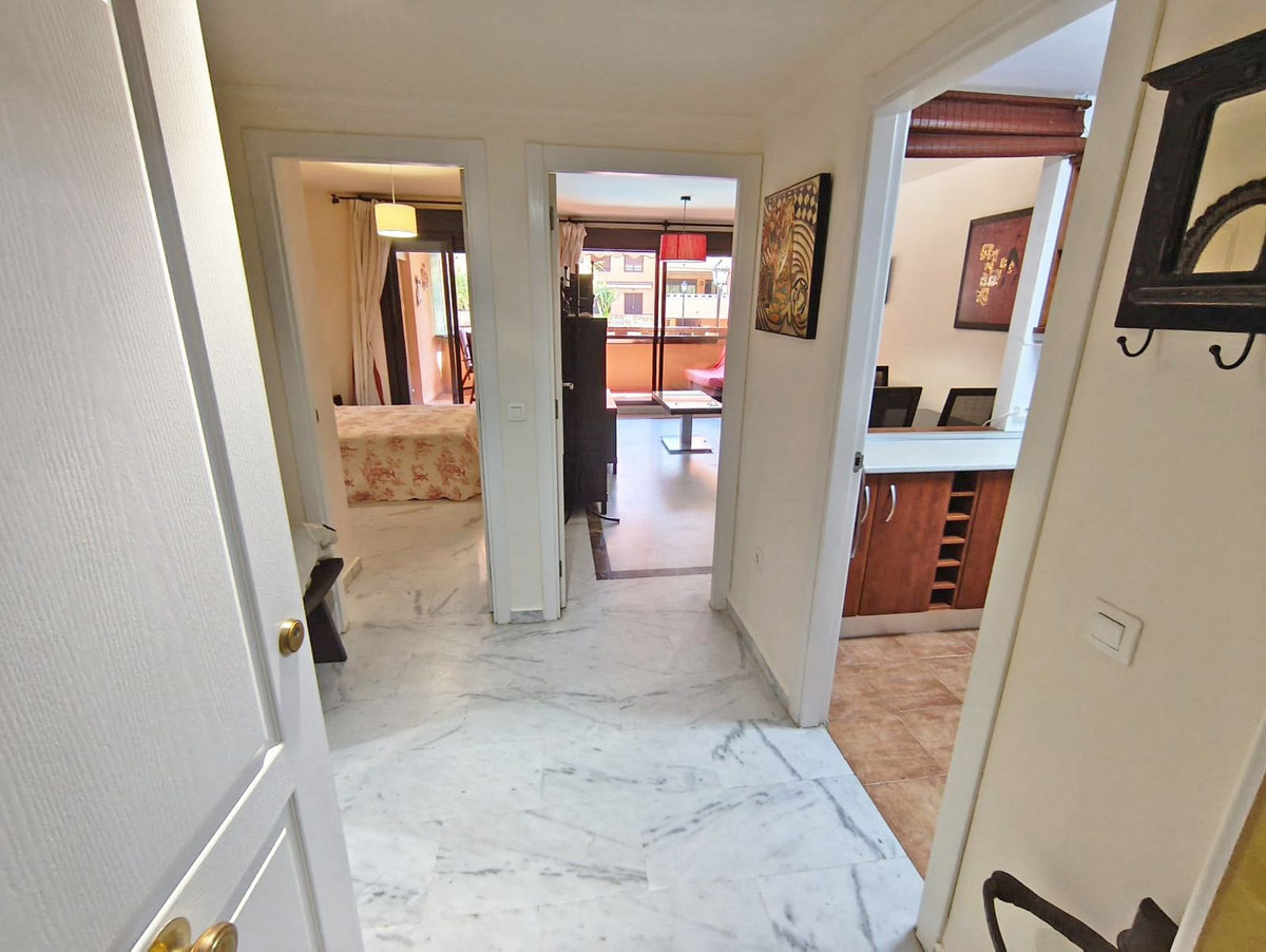 1 Bedroom Apartment for Sale in The Golden Mile — view 10