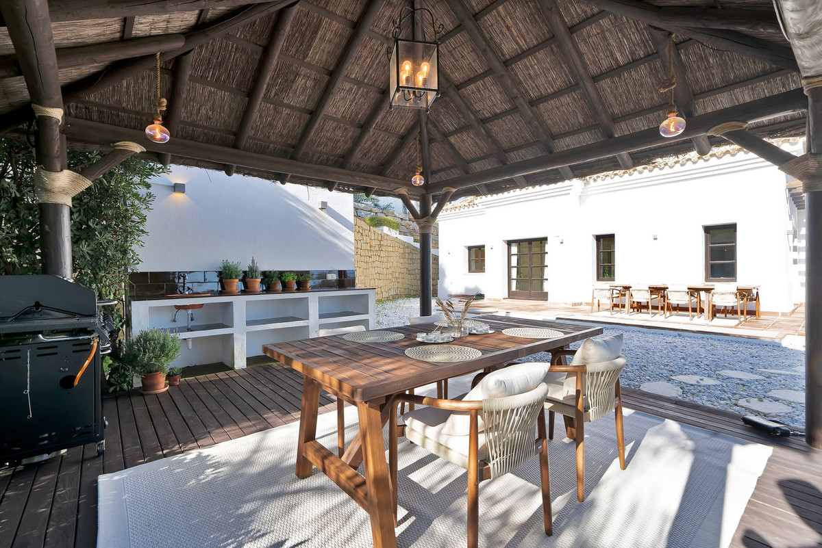 5 Bedroom Villa for Sale in Benahavís — 8