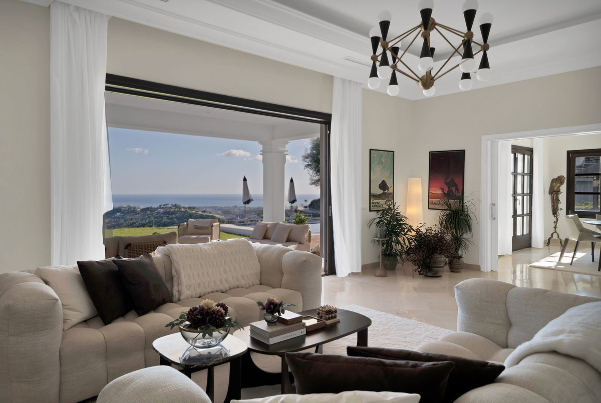5 Bedroom Villa for Sale in Benahavís — view 10