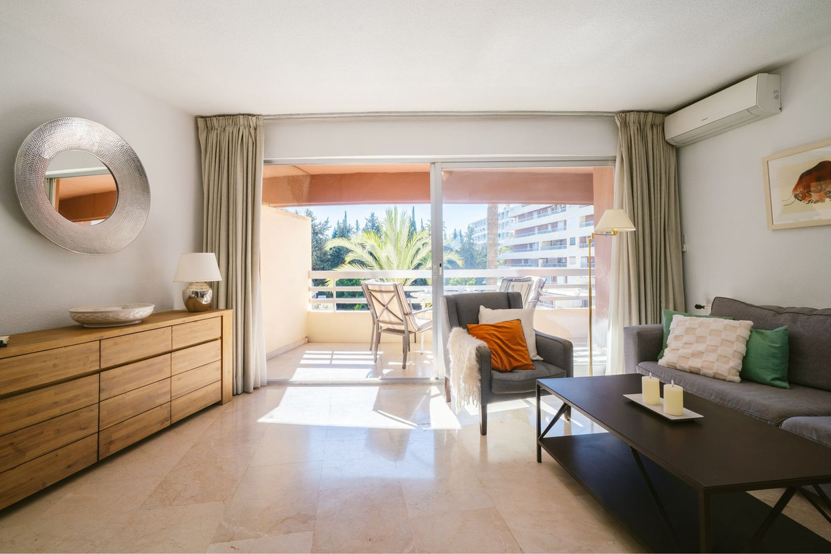 3 Bedroom Apartment for Sale in Marbella