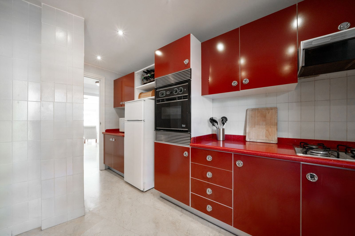 3 Bedroom Apartment for Sale in Marbella — 4
