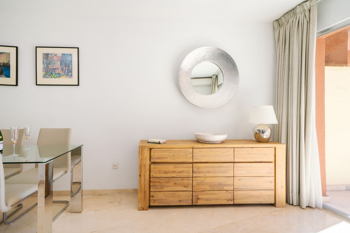 3 Bedroom Apartment for Sale in Marbella — view 10