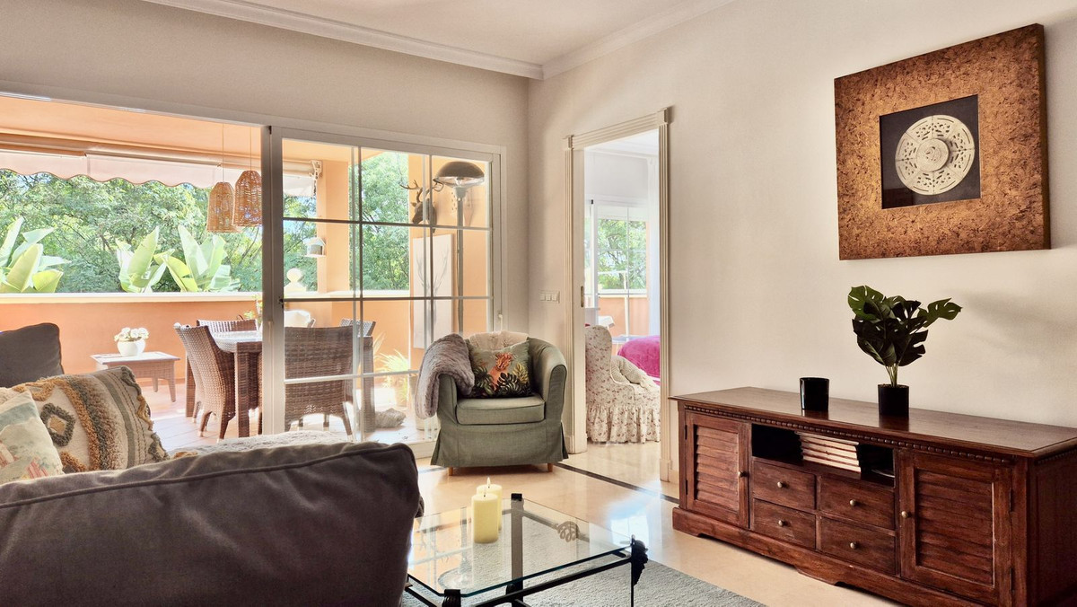 2 Bedroom Apartment for Sale in Nueva Andalucía — 5