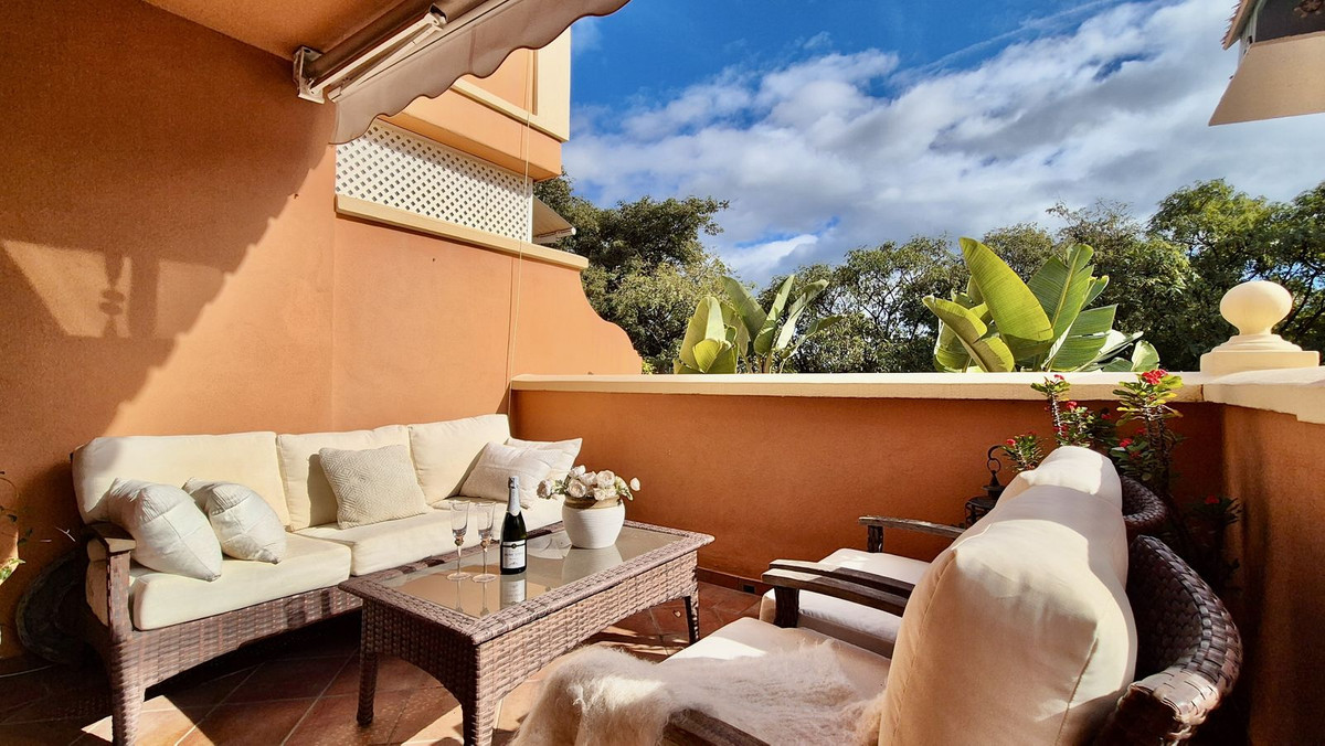 2 Bedroom Apartment for Sale in Nueva Andalucía — view 10