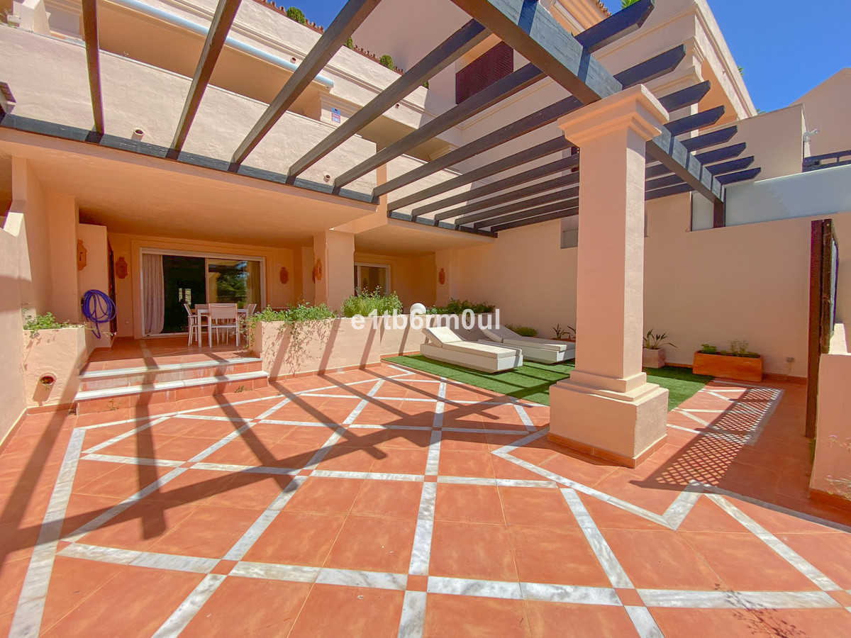 2 Bedroom Apartment for Sale in Nueva Andalucía