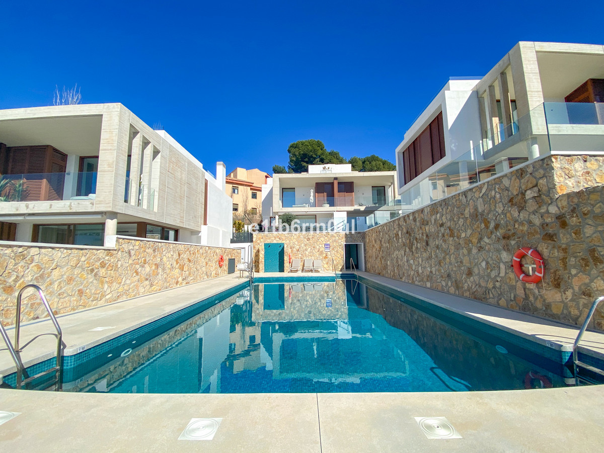 3 Bedroom Villa for Sale in The Golden Mile — 3