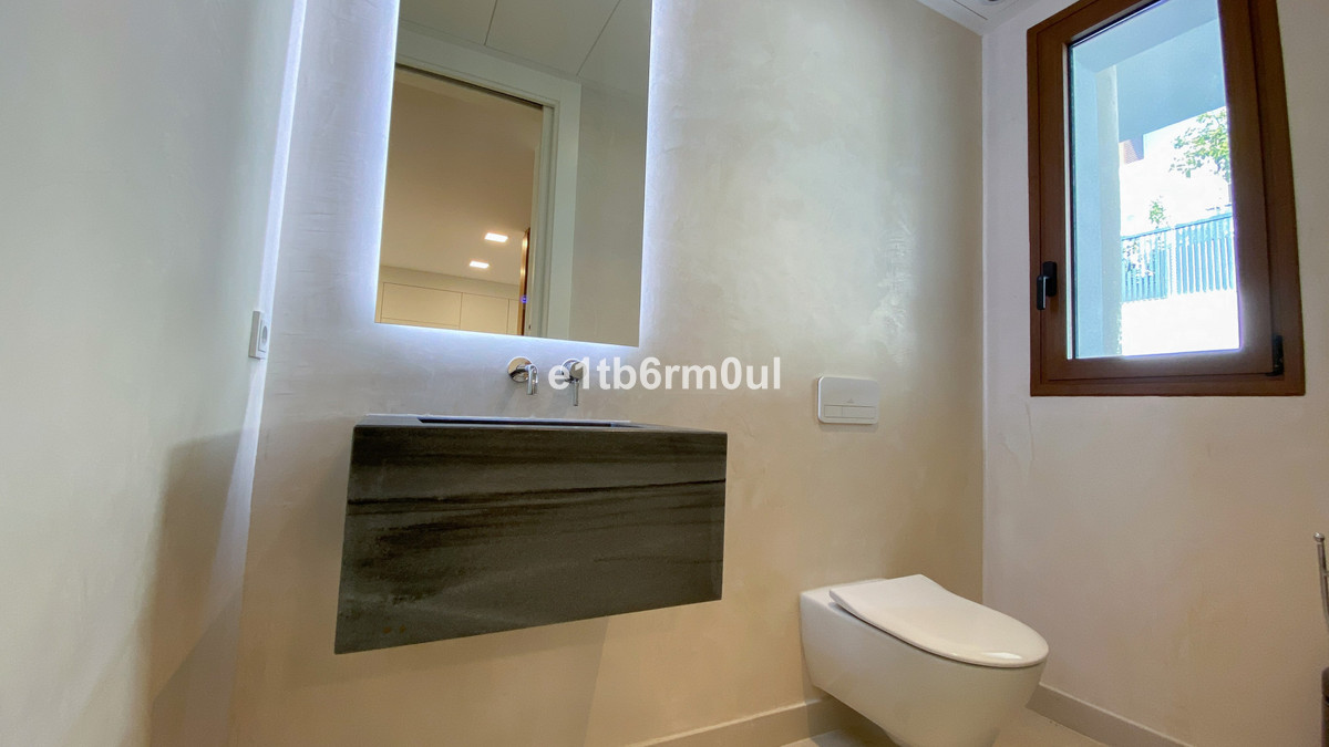 3 Bedroom Villa for Sale in The Golden Mile — 9