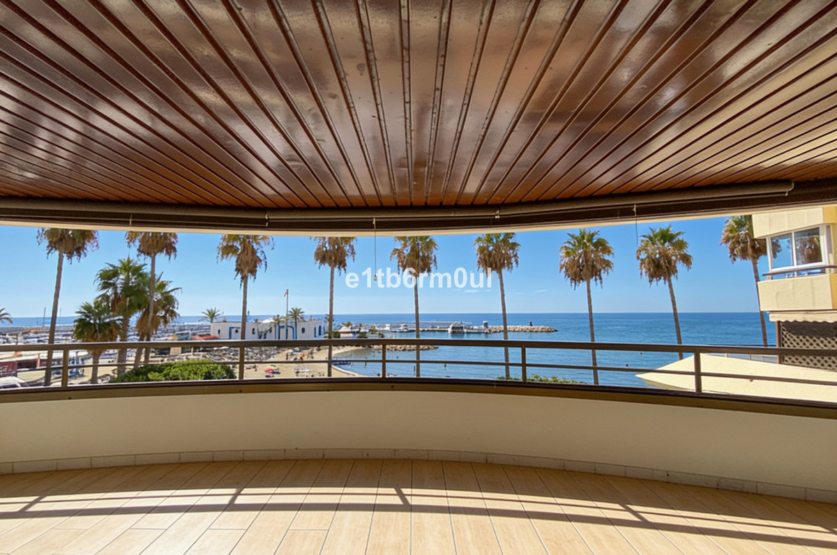 3 Bedroom Apartment for Sale in Marbella