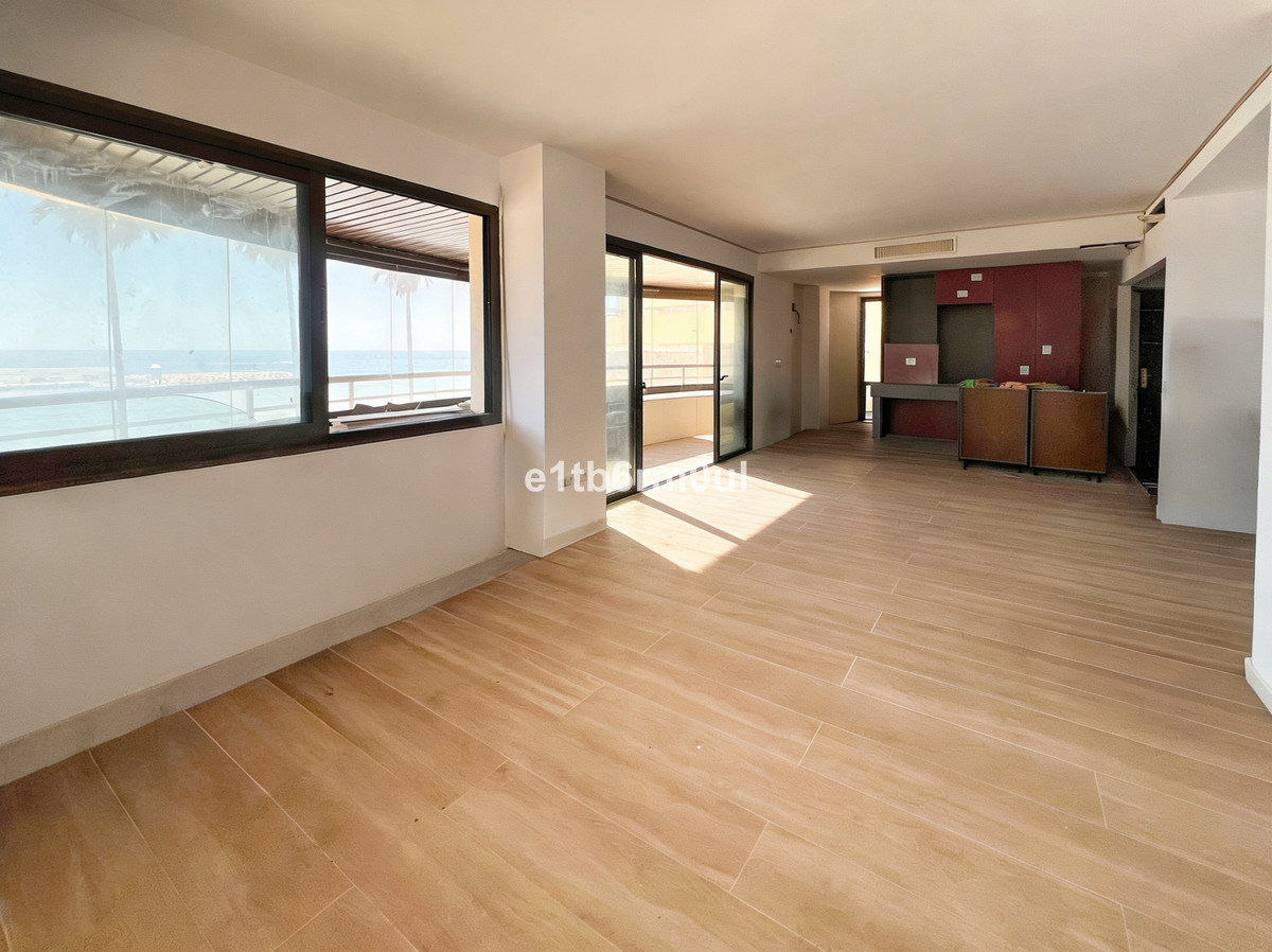3 Bedroom Apartment for Sale in Marbella — 2