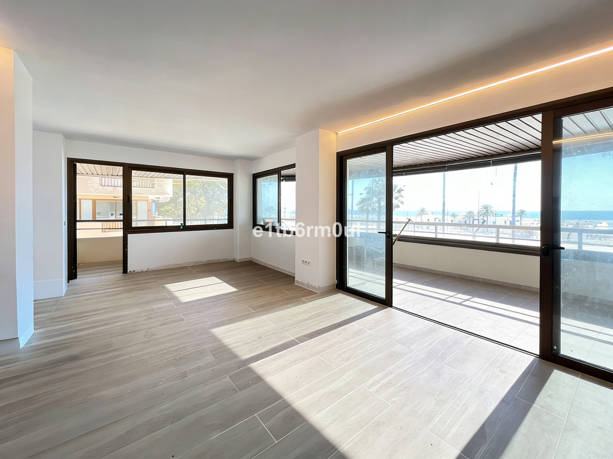 3 Bedroom Apartment for Sale in Marbella — 3