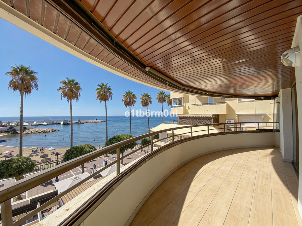 3 Bedroom Apartment for Sale in Marbella — 4