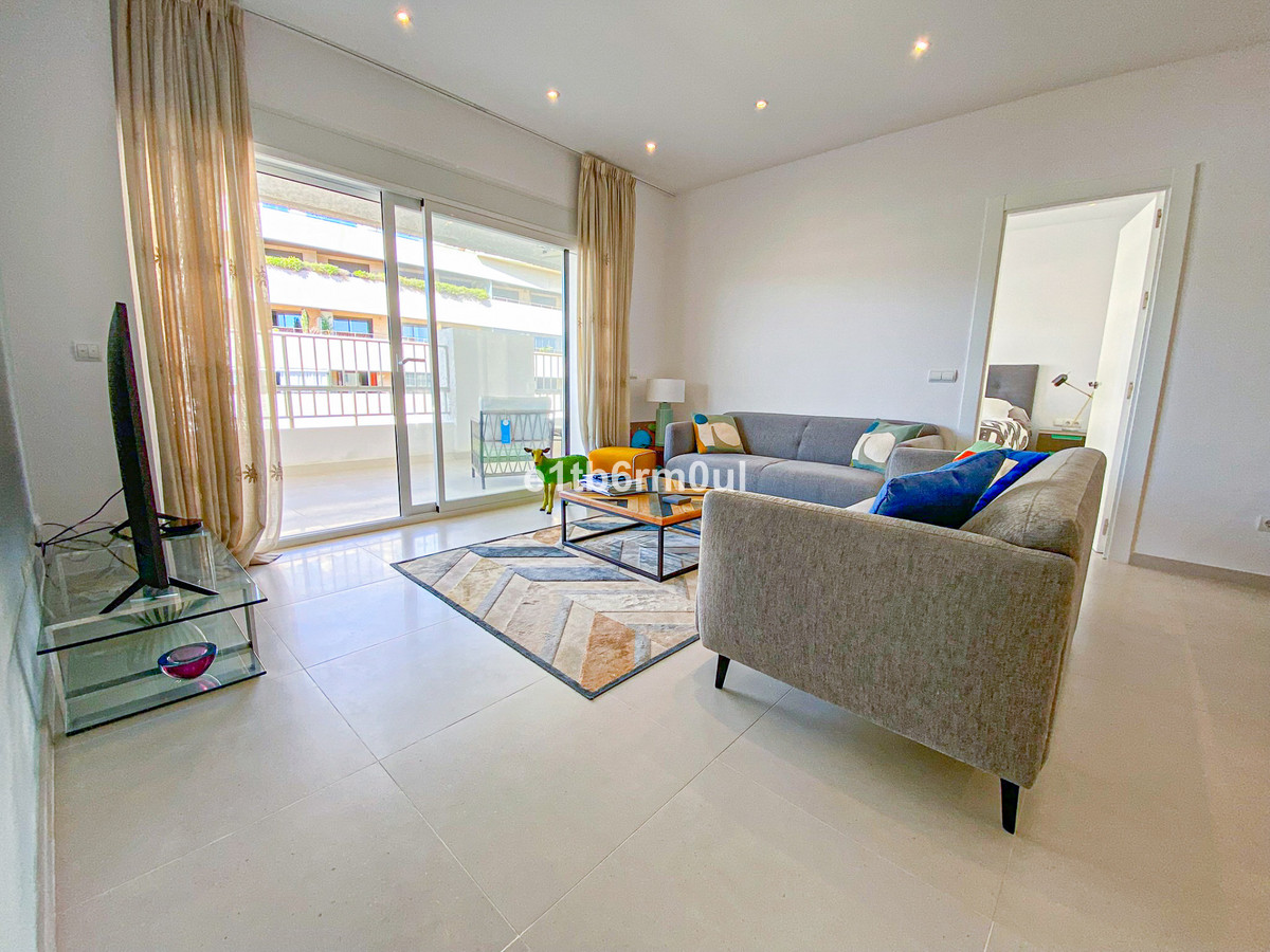 2 Bedroom Apartment for Sale in The Golden Mile — 5