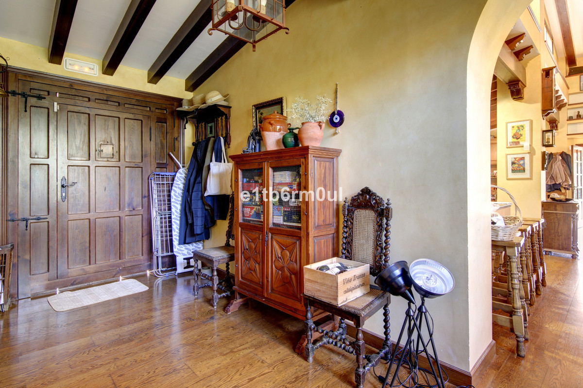 5 Bedroom Villa for Sale in Ojén — 3