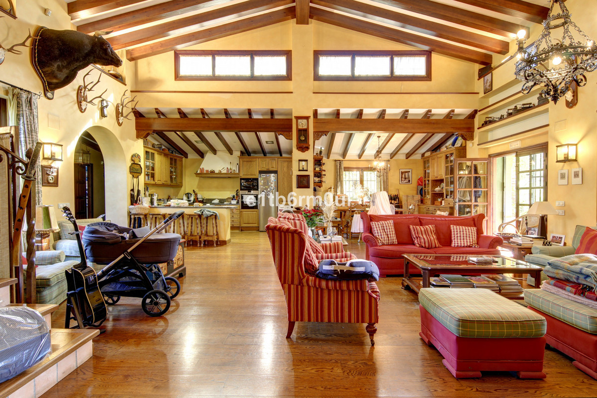5 Bedroom Villa for Sale in Ojén — 4