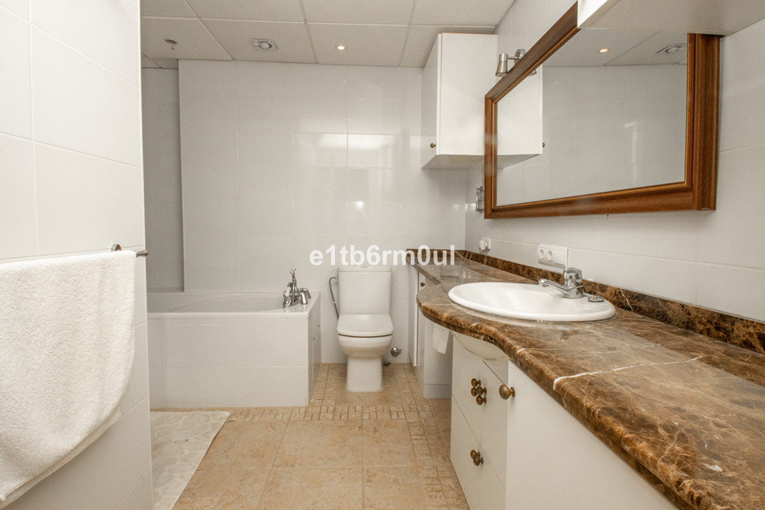 1 Bedroom Apartment for Sale in The Golden Mile — view 10