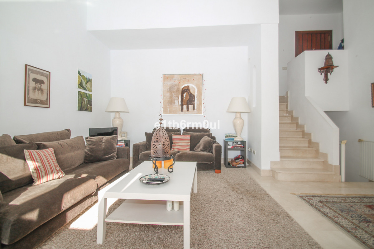 3 Bedroom Villa for Sale in Istán — 7