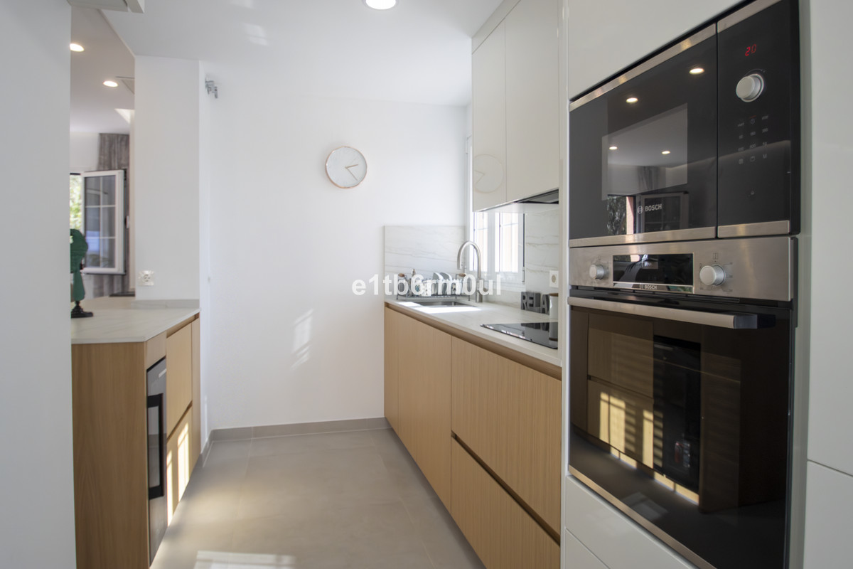 2 Bedroom Apartment for Sale in Nueva Andalucía — 7