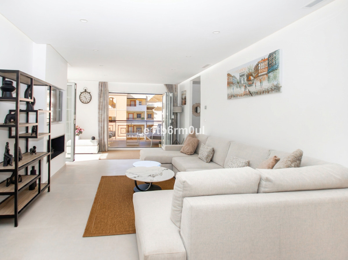 2 Bedroom Apartment for Sale in Nueva Andalucía — 9