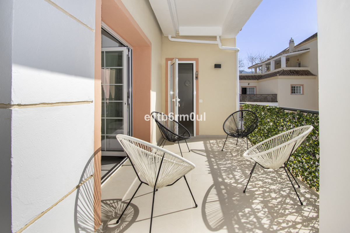 2 Bedroom Apartment for Sale in Nueva Andalucía — view 10