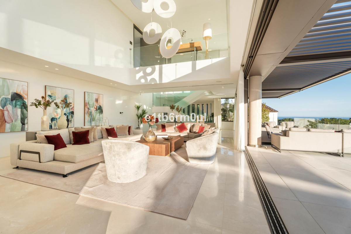 5 Bedroom Villa for Sale in La Quinta — 3