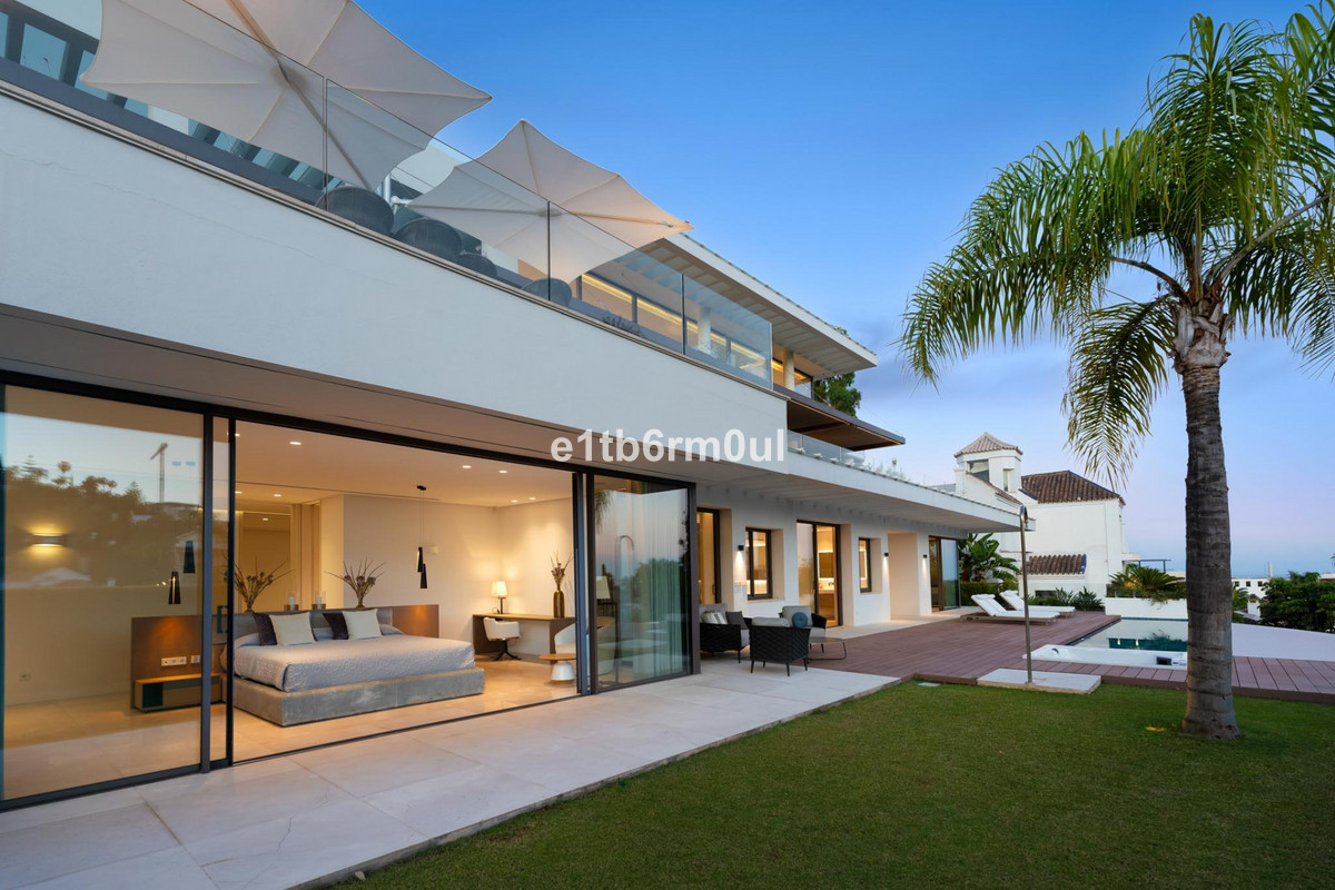 5 Bedroom Villa for Sale in La Quinta — 8