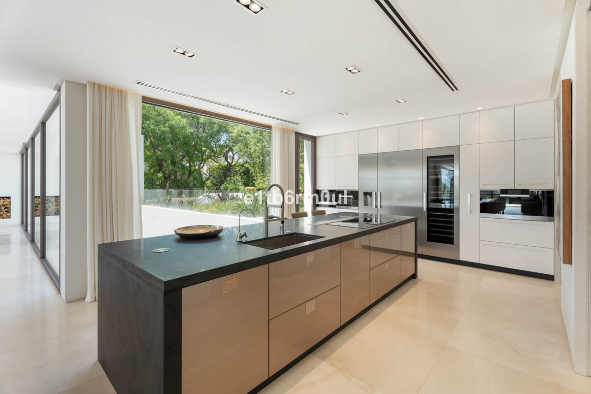 6 Bedroom Villa for Sale in La Quinta — view 10