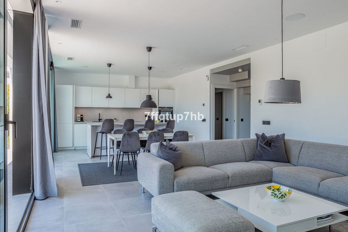 3 Bedroom Villa for Sale in Estepona — 3
