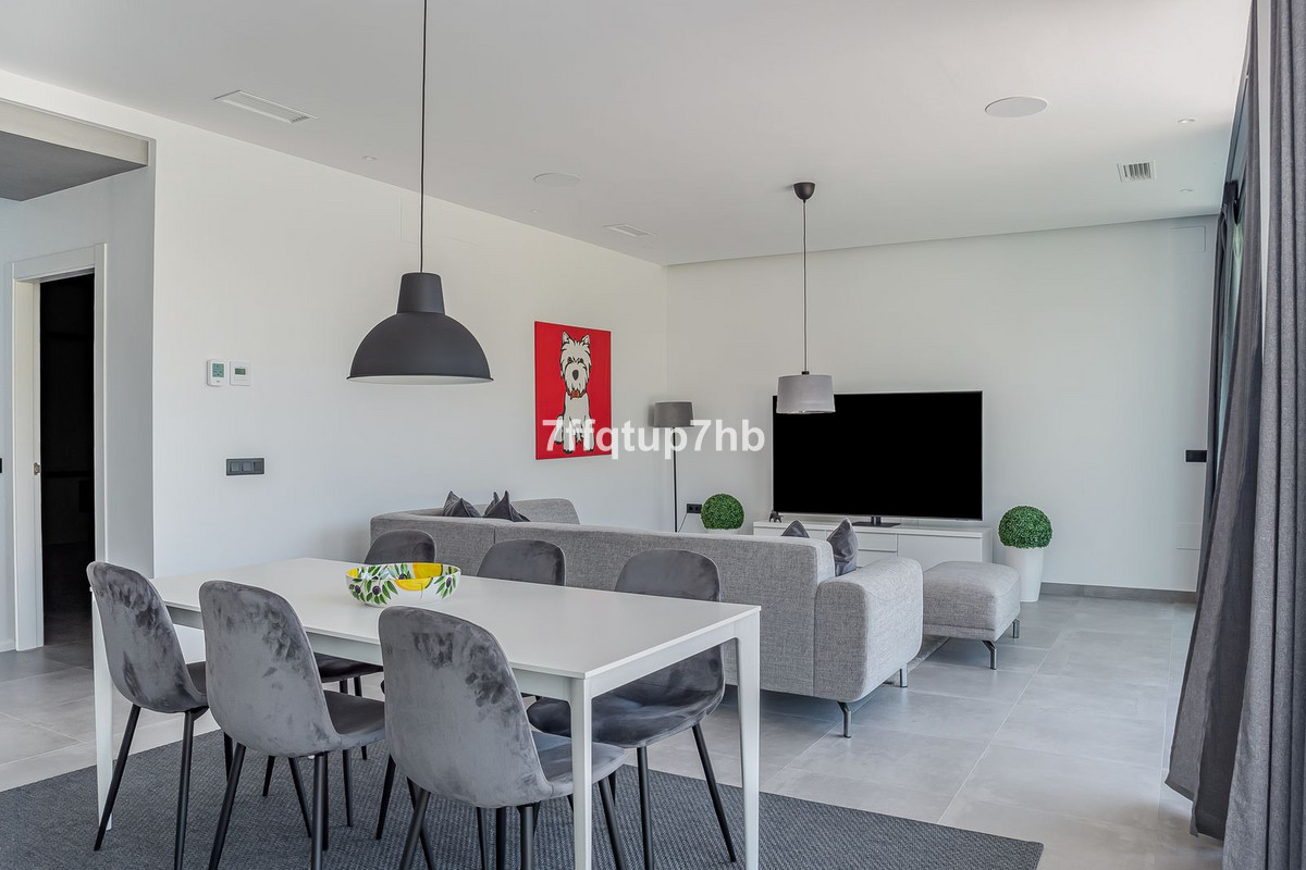 3 Bedroom Villa for Sale in Estepona — 4
