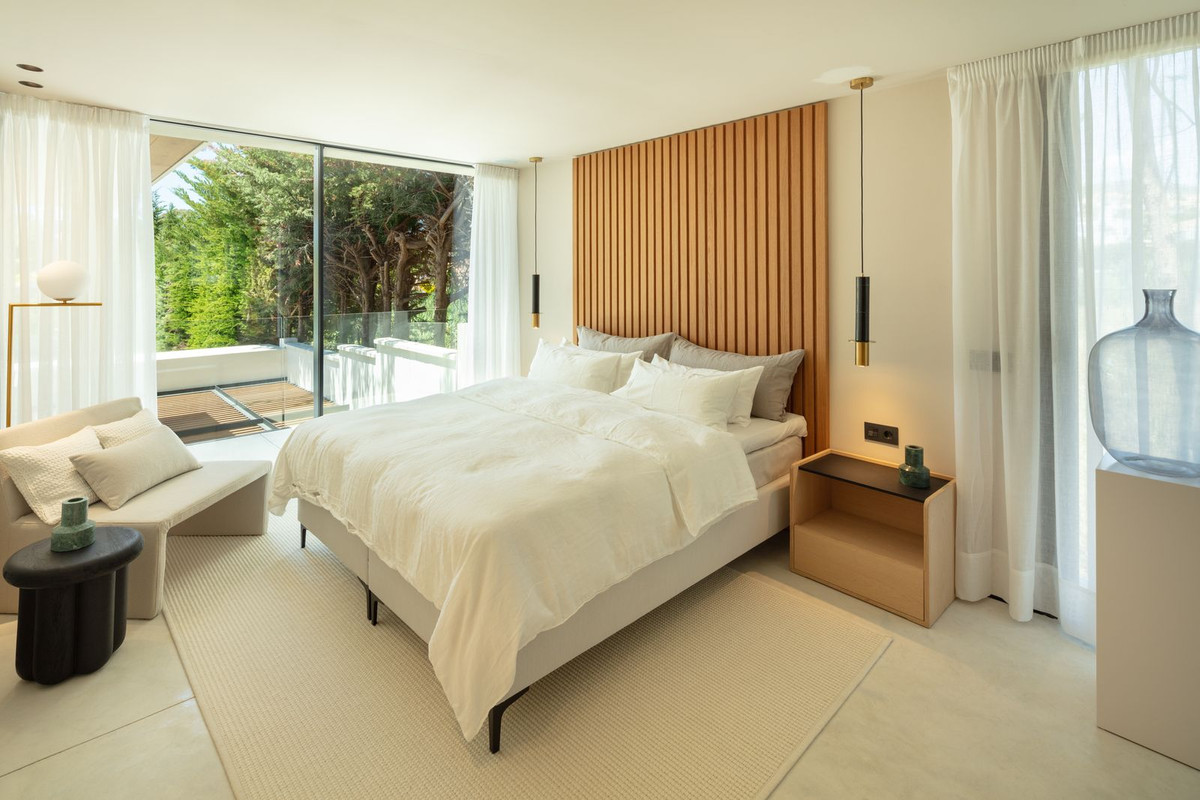 4 Bedroom Villa for Sale in Marbella — 7