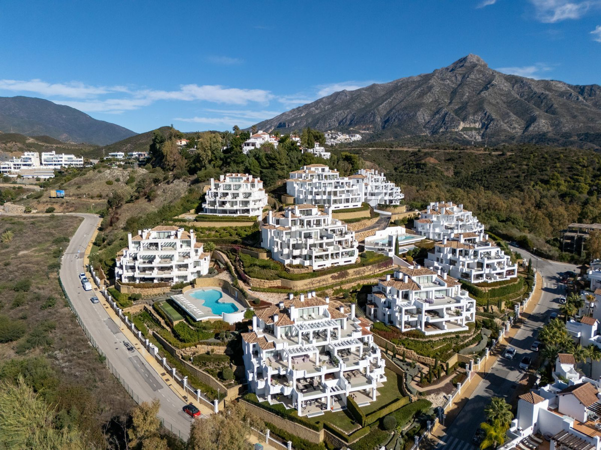 3 Bedroom Villa for Sale in Nueva Andalucía — 2