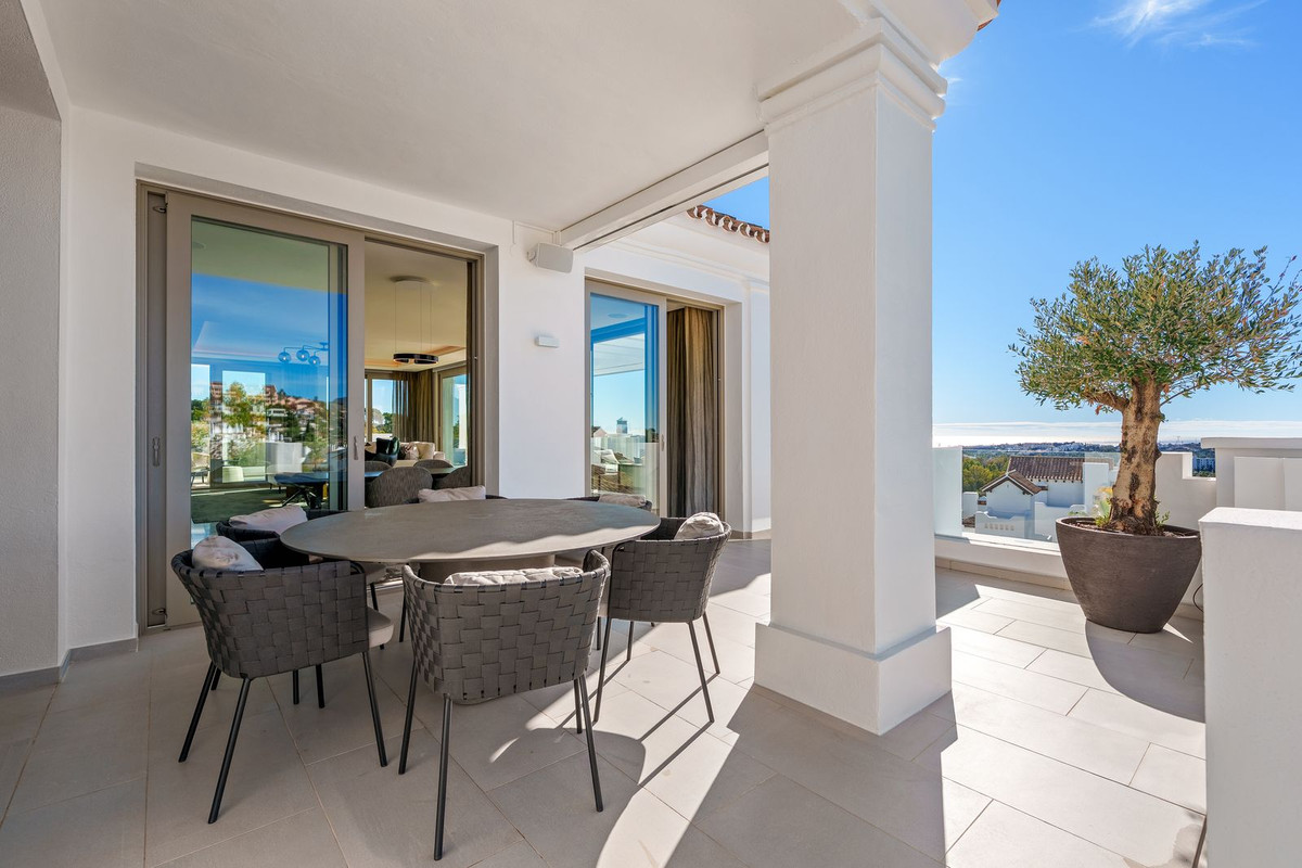 3 Bedroom Villa for Sale in Nueva Andalucía — 5