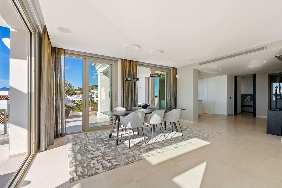 3 Bedroom Villa for Sale in Nueva Andalucía — 7