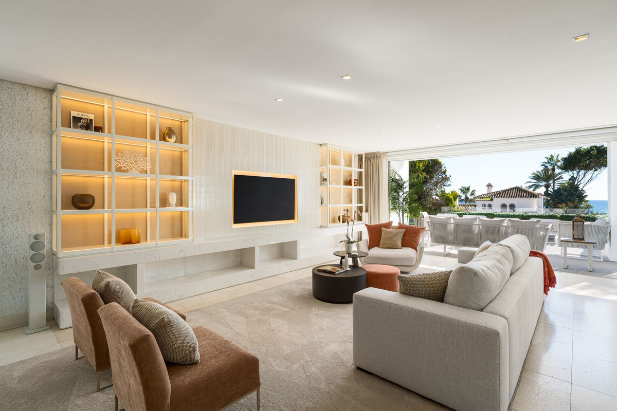 4 Bedroom Villa for Sale in Marbella — 6