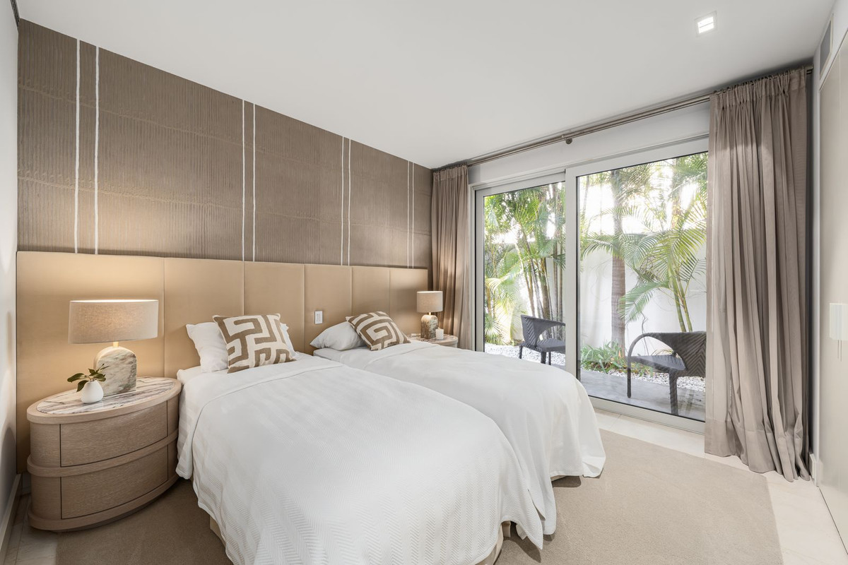 4 Bedroom Villa for Sale in Marbella — 9