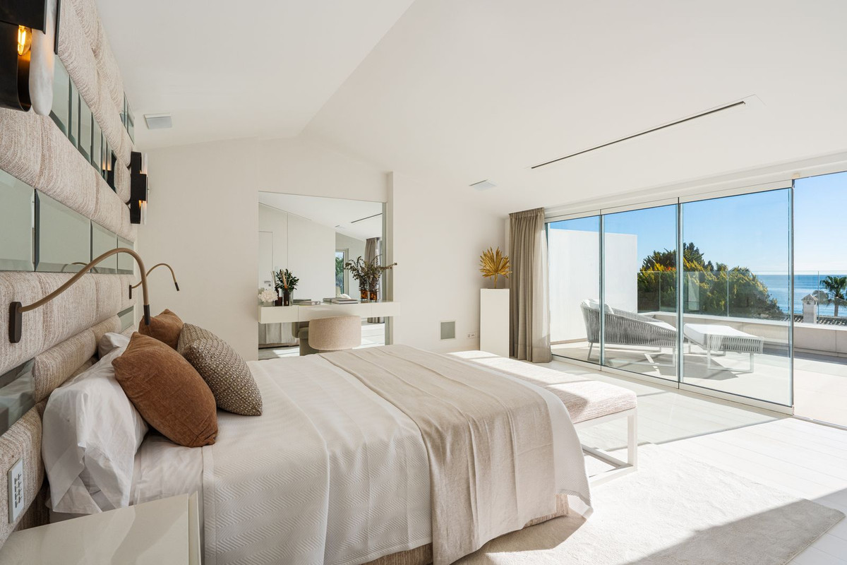 4 Bedroom Villa for Sale in Marbella — view 10