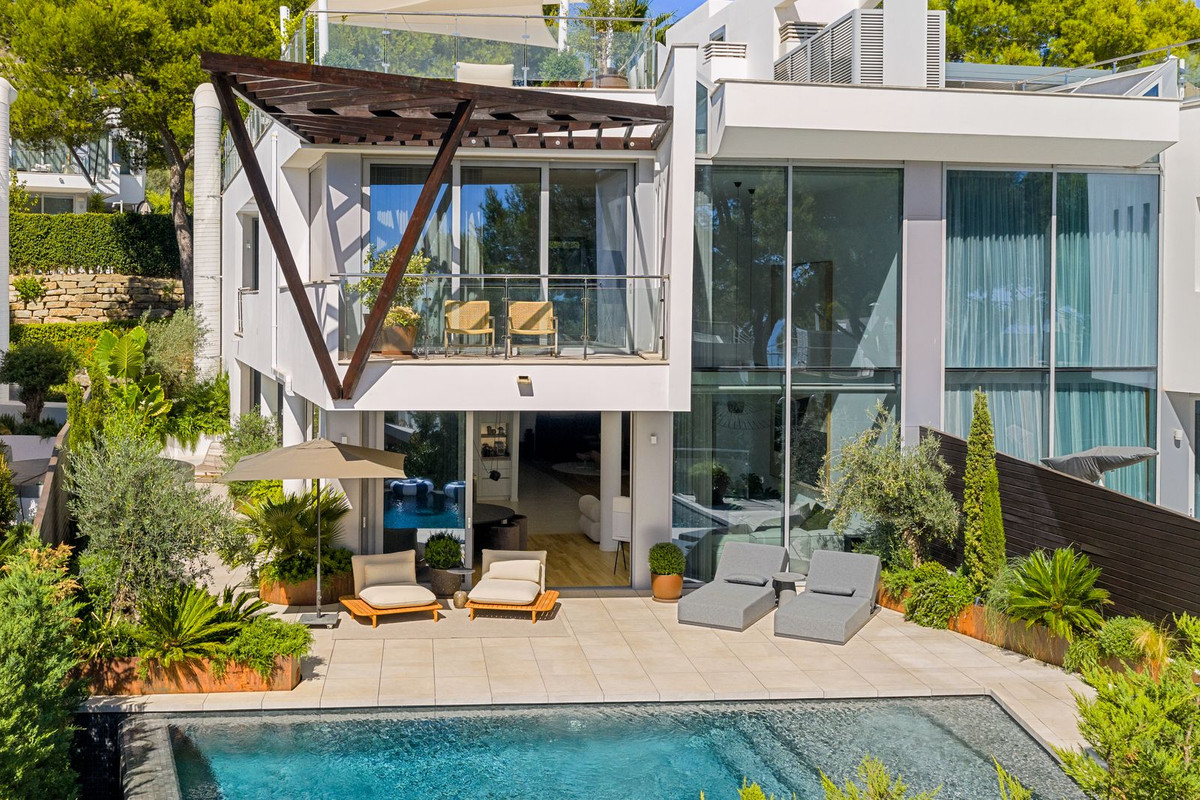 3 Bedroom Villa for Sale in Marbella — 2