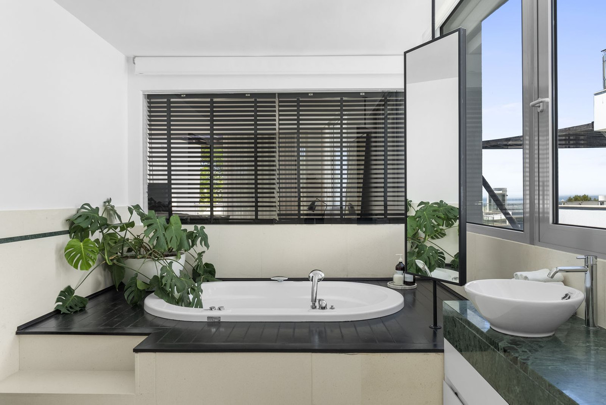 3 Bedroom Villa for Sale in Marbella — 9