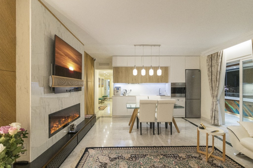 3 Bedroom Apartment for Sale in Puerto Banús — 3