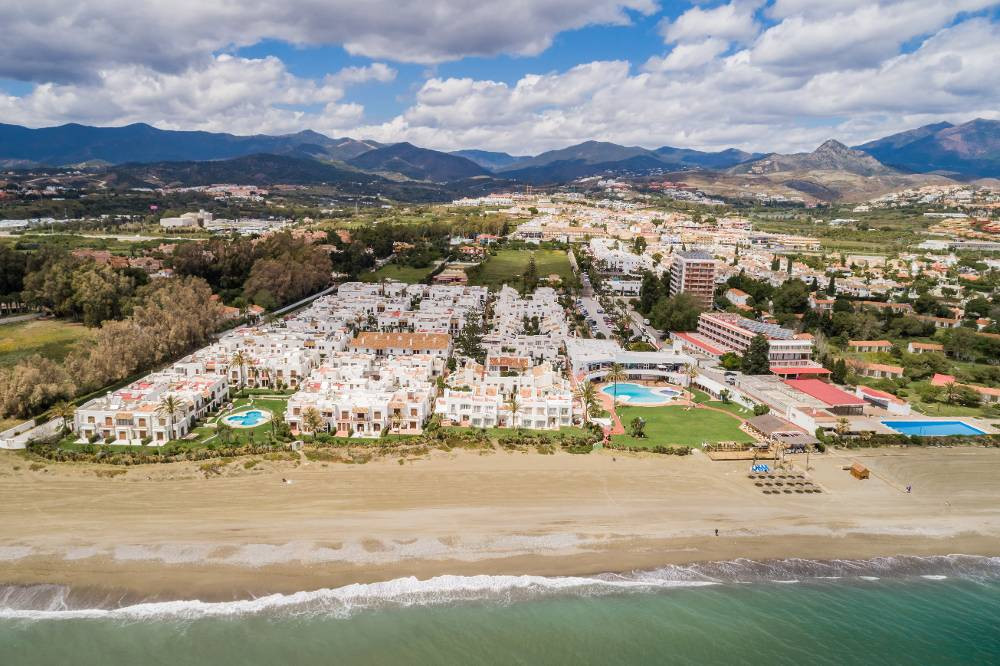 2 Bedroom Villa for Sale in Estepona