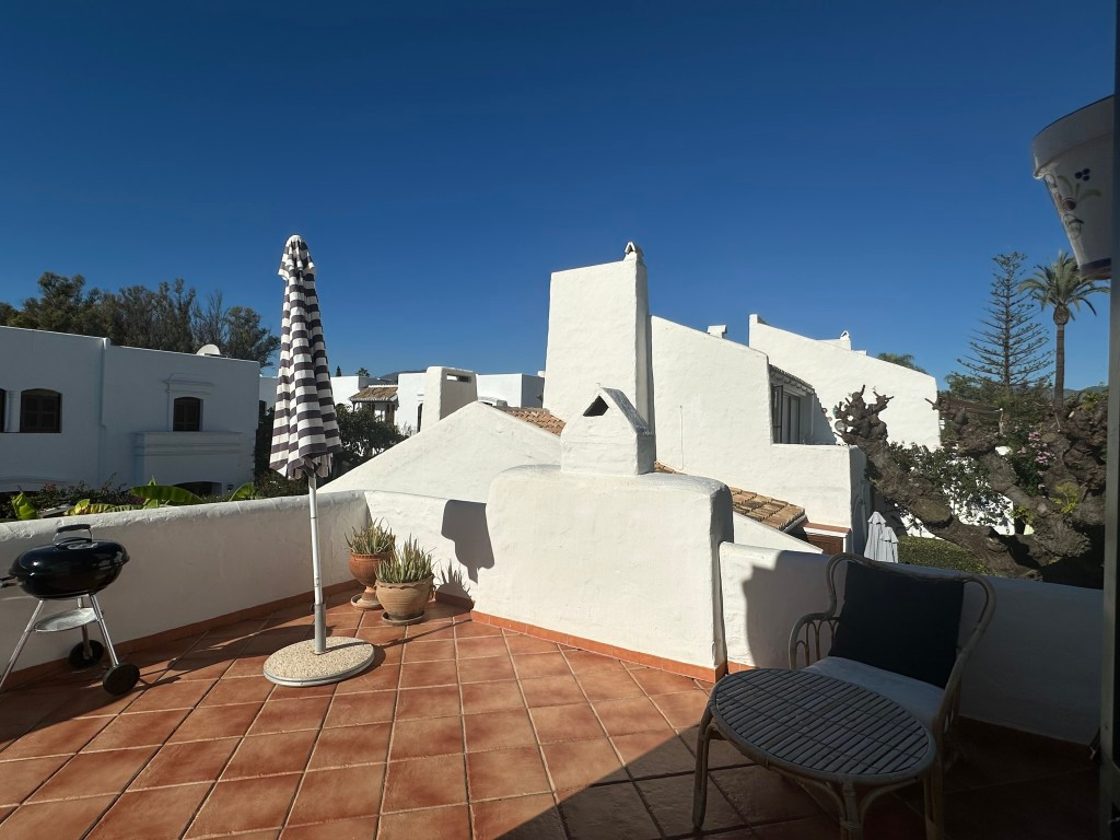 2 Bedroom Villa for Sale in Estepona — 5