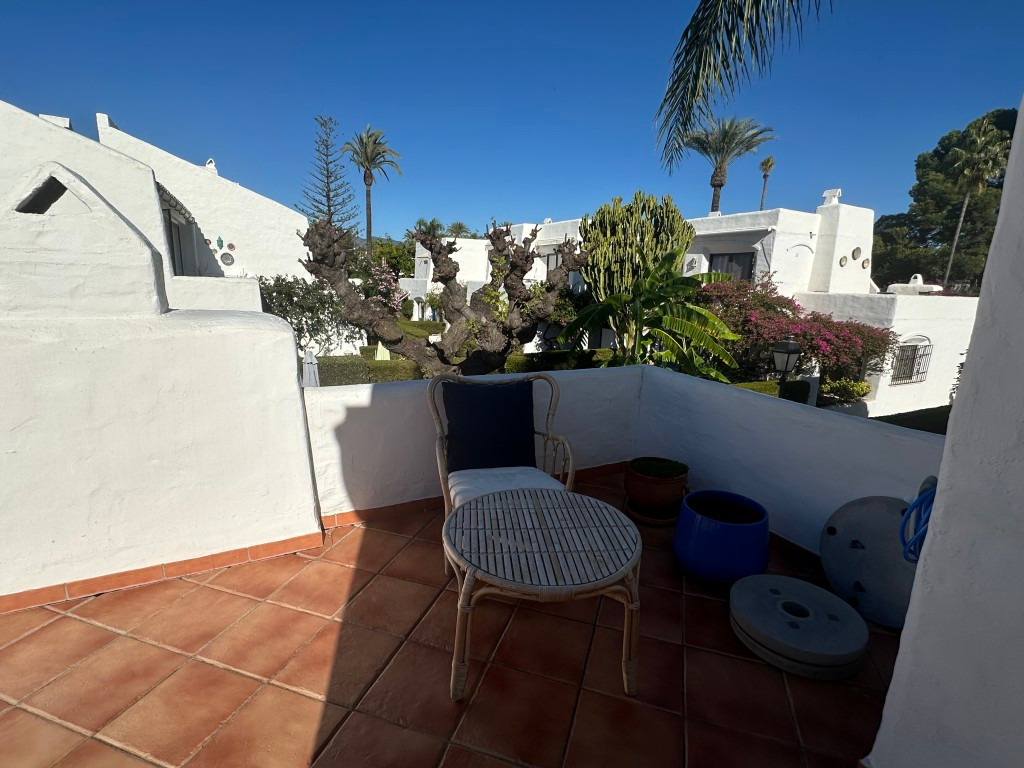 2 Bedroom Villa for Sale in Estepona — 6