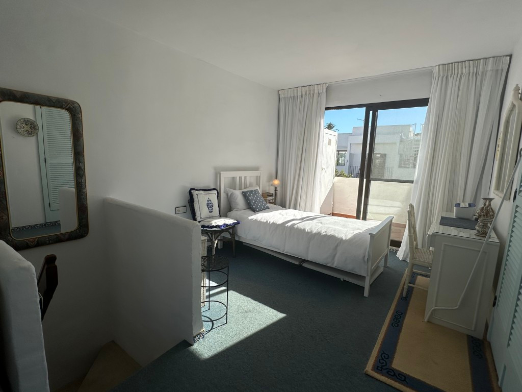 2 Bedroom Villa for Sale in Estepona — 7
