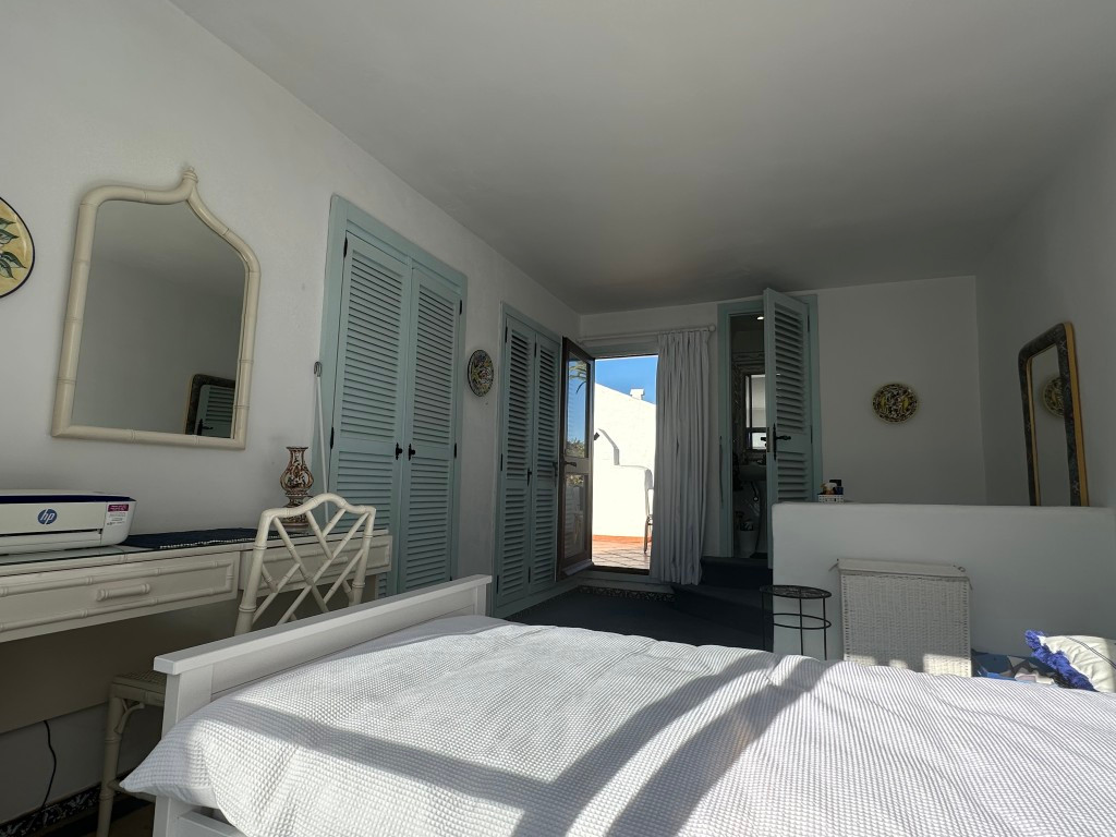 2 Bedroom Villa for Sale in Estepona — 9