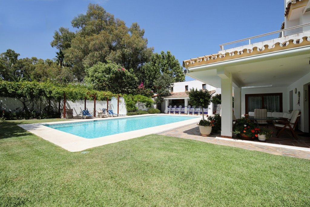 5 Bedroom Villa for Sale in Costalita — 4