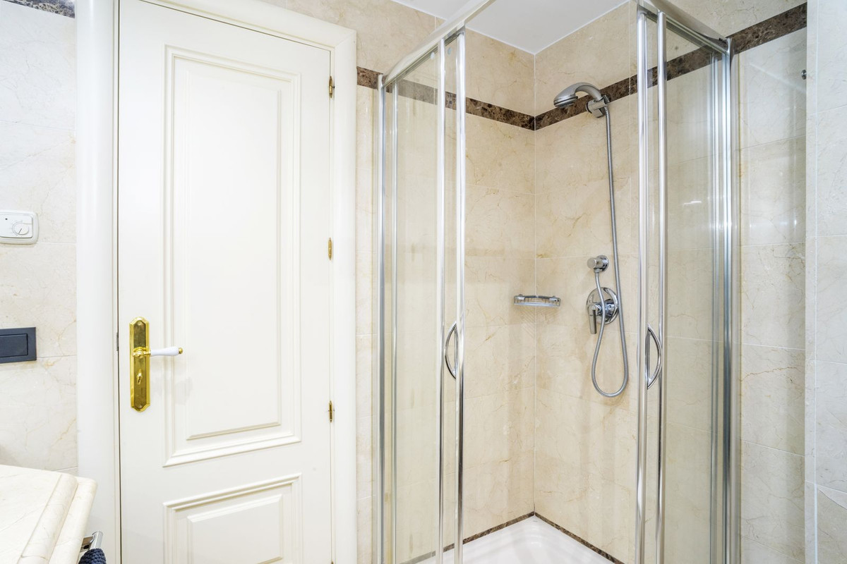 3 Bedroom Apartment for Sale in Marbella — 4